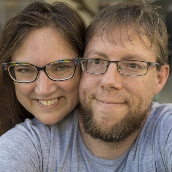 Meet your Poshers Brad and Heather - Picture 7 of 14